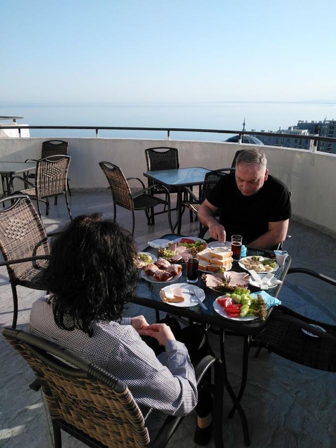 Penthouse Hotel Batumi Exterior photo