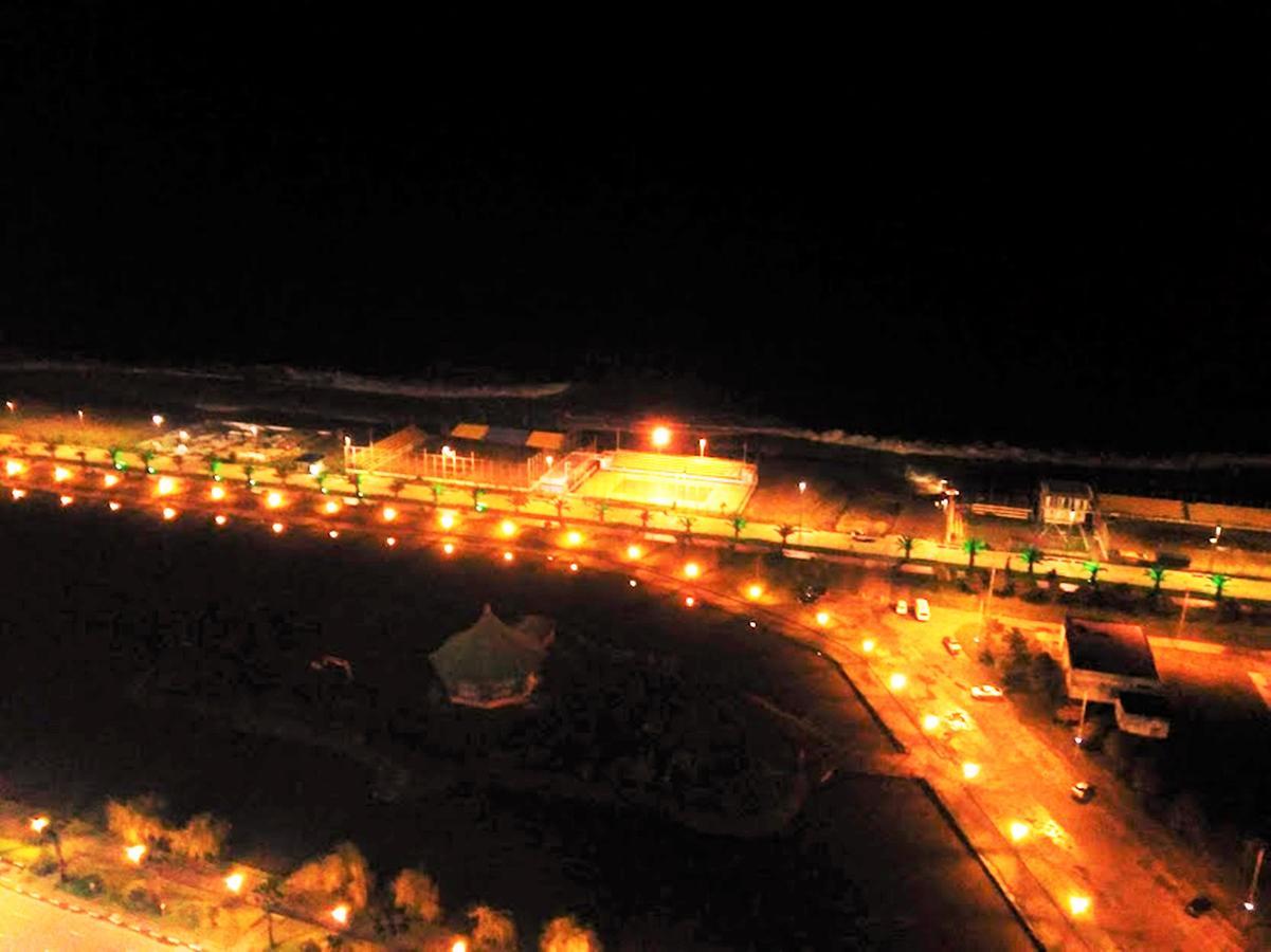 Penthouse Hotel Batumi Exterior photo