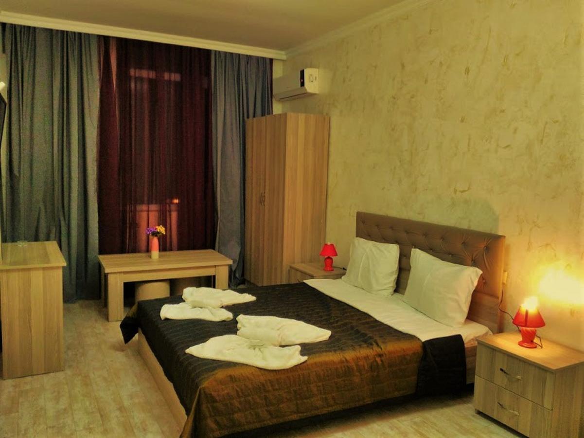 Penthouse Hotel Batumi Exterior photo