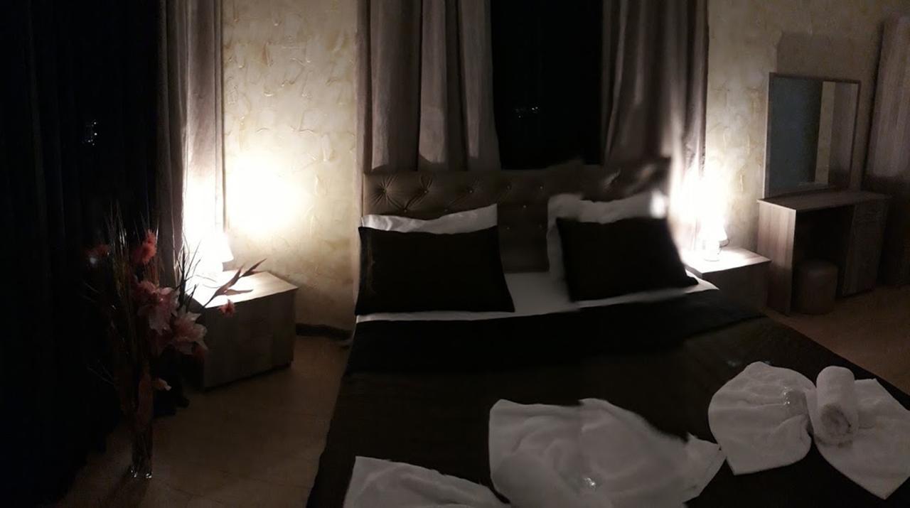 Penthouse Hotel Batumi Exterior photo