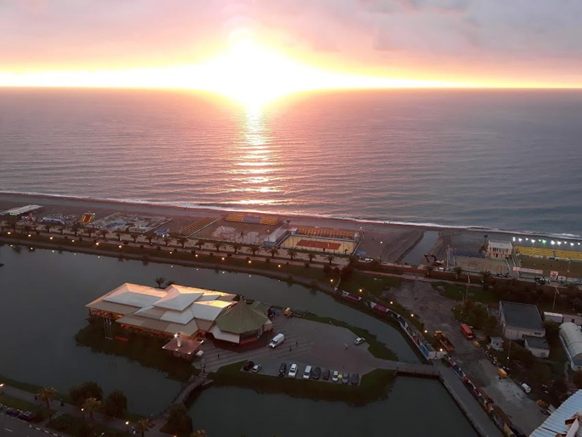 Penthouse Hotel Batumi Exterior photo