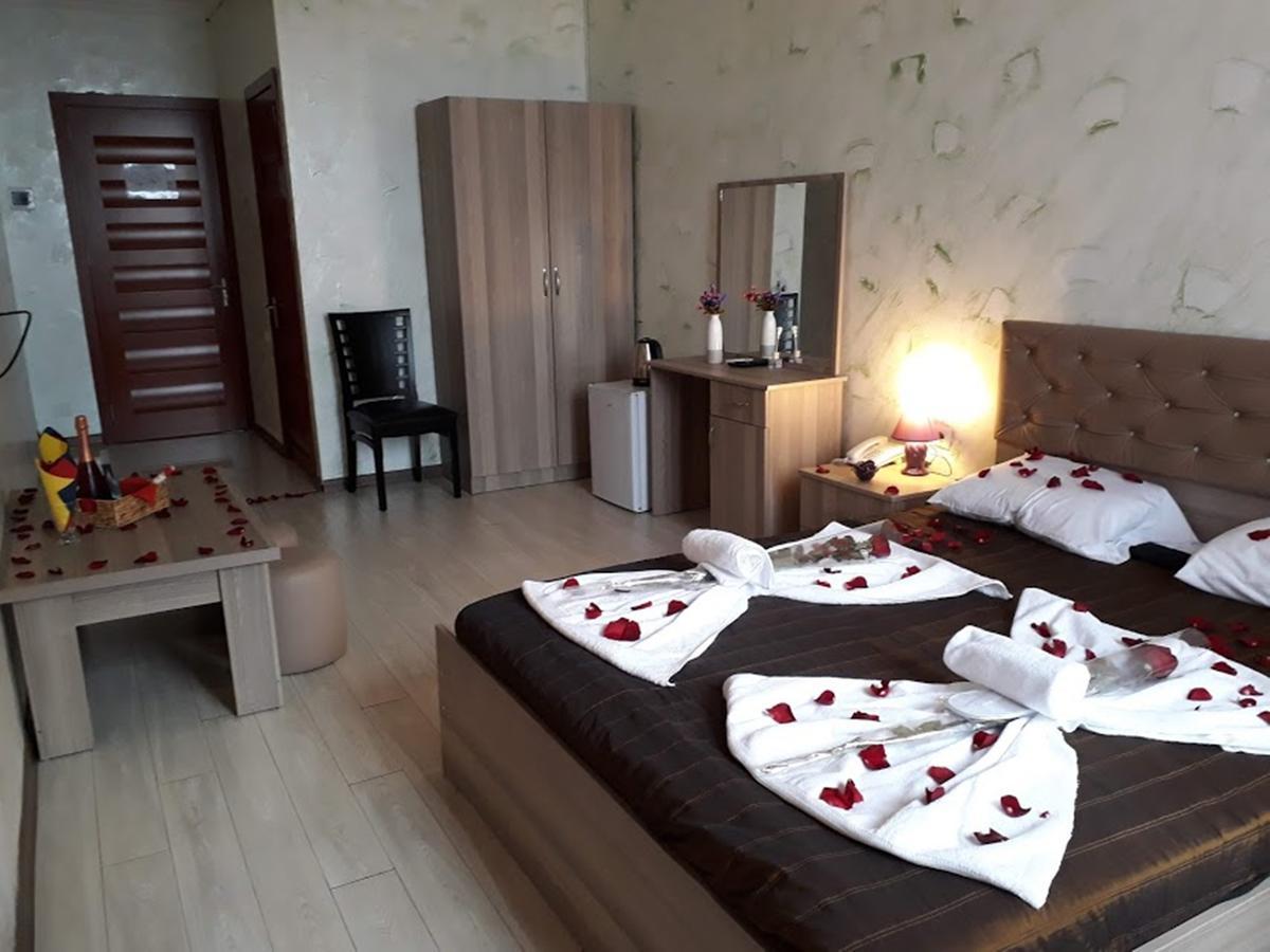 Penthouse Hotel Batumi Exterior photo