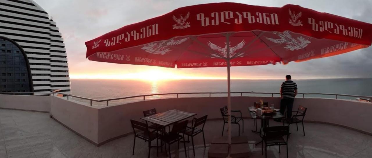 Penthouse Hotel Batumi Exterior photo